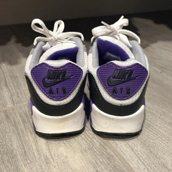 Nike Purple Air Max’s - Picture 2 of 5